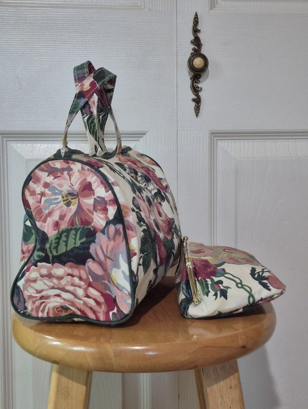 Vintage cosmetics and toiletry floral duffel bag and matching kisslock
